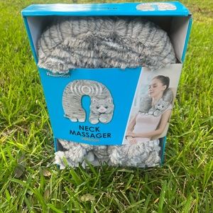 Health Touch Huggable Cat Neck Massager New